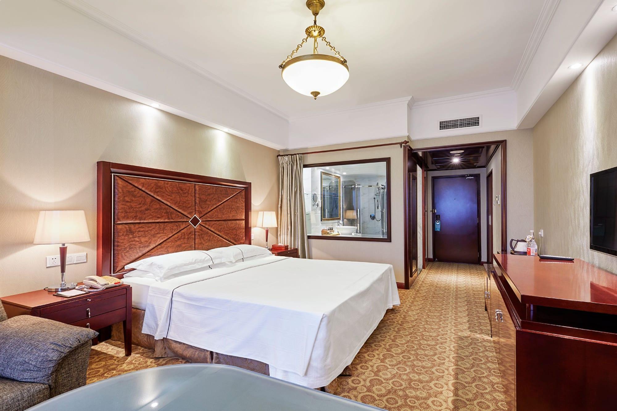 Grand Regency Hotel Qingdao Exterior photo