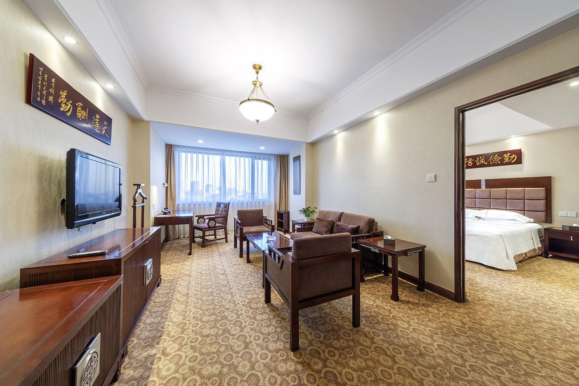 Grand Regency Hotel Qingdao Exterior photo